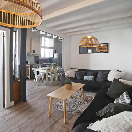 Fridays Flats Casa Lavander-3
