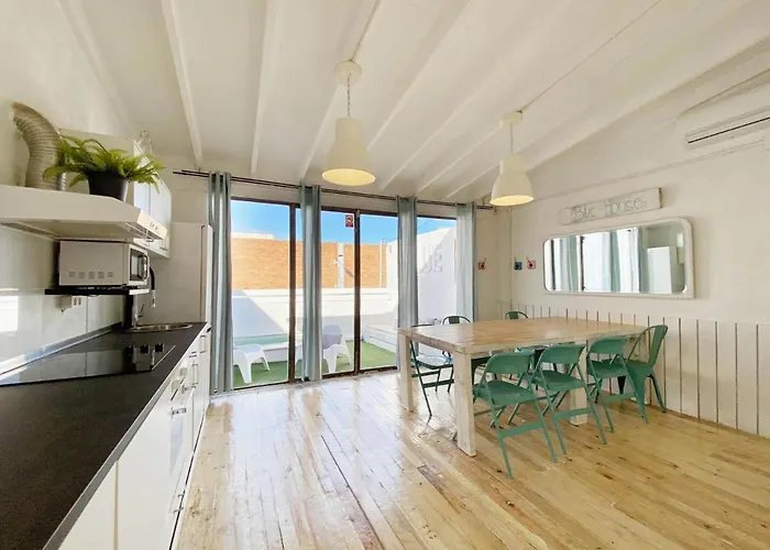 Fridays Flats Casa Aquamarine